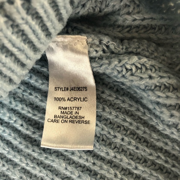 SWEATER - Women's Jolie & Joy light blue sweater with cinched tie front. Size XL - Picture 11 of 13